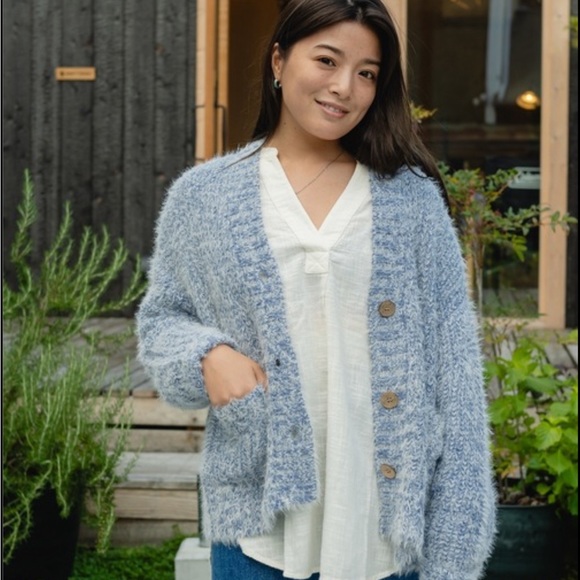 Rip Curl Fuzzy Baby Blue Lightweight Cardigan Sweater - Picture 10 of 16